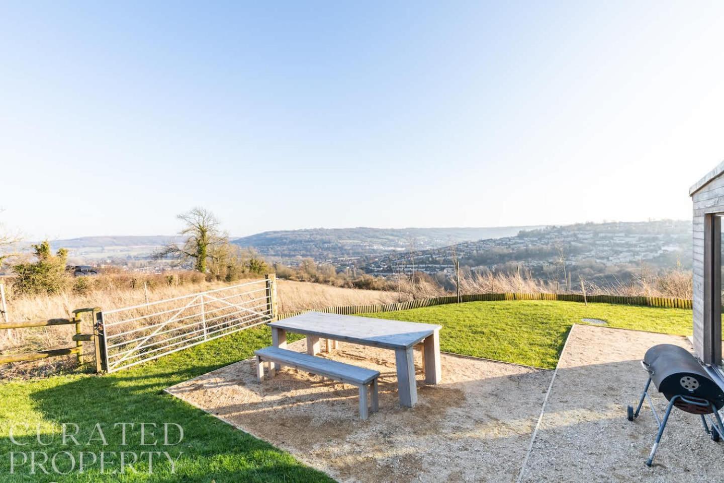 Stunning 5 Bedroom New Build With Amazing Views! Bath Exterior foto