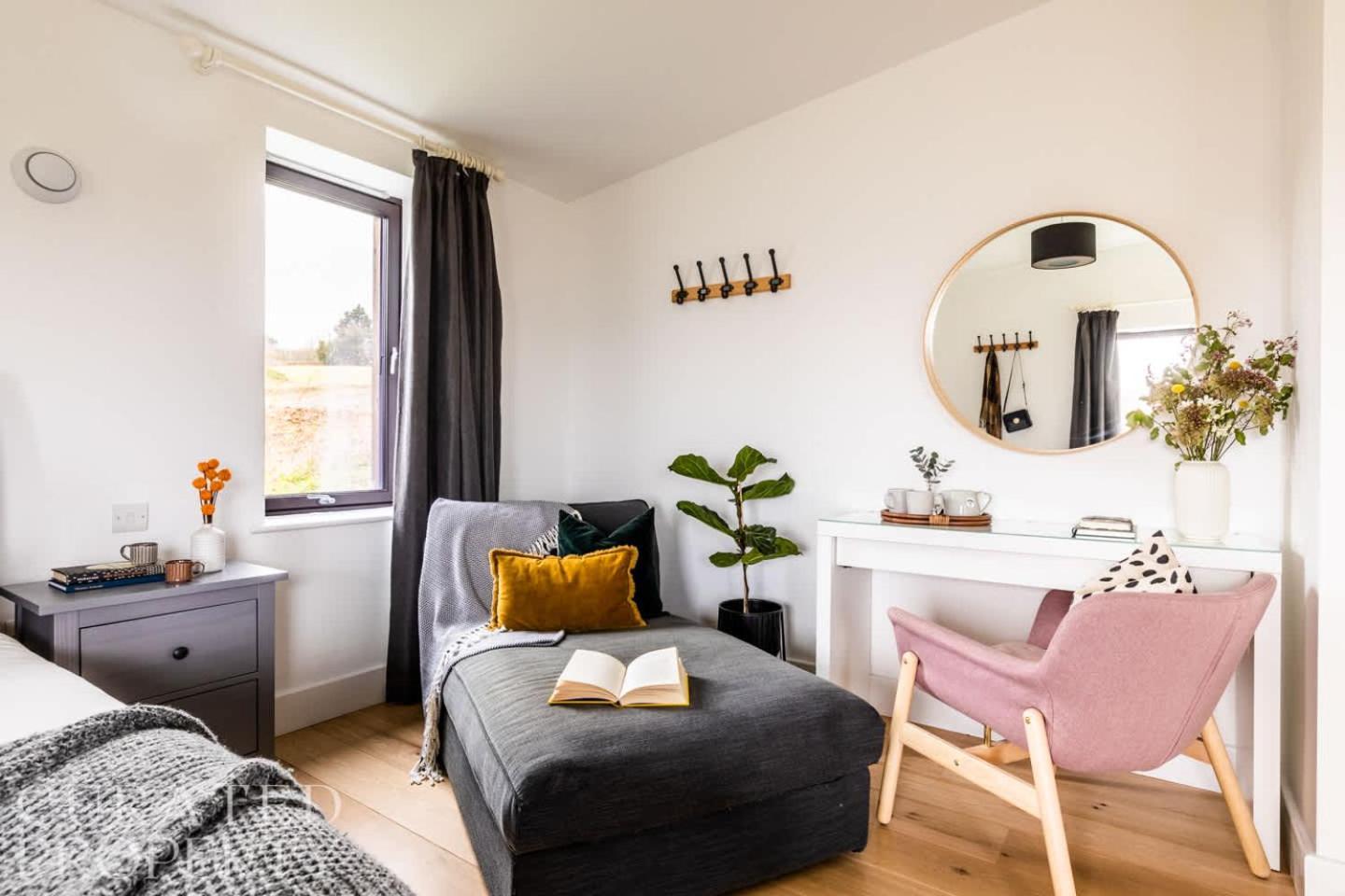 Stunning 5 Bedroom New Build With Amazing Views! Bath Exterior foto