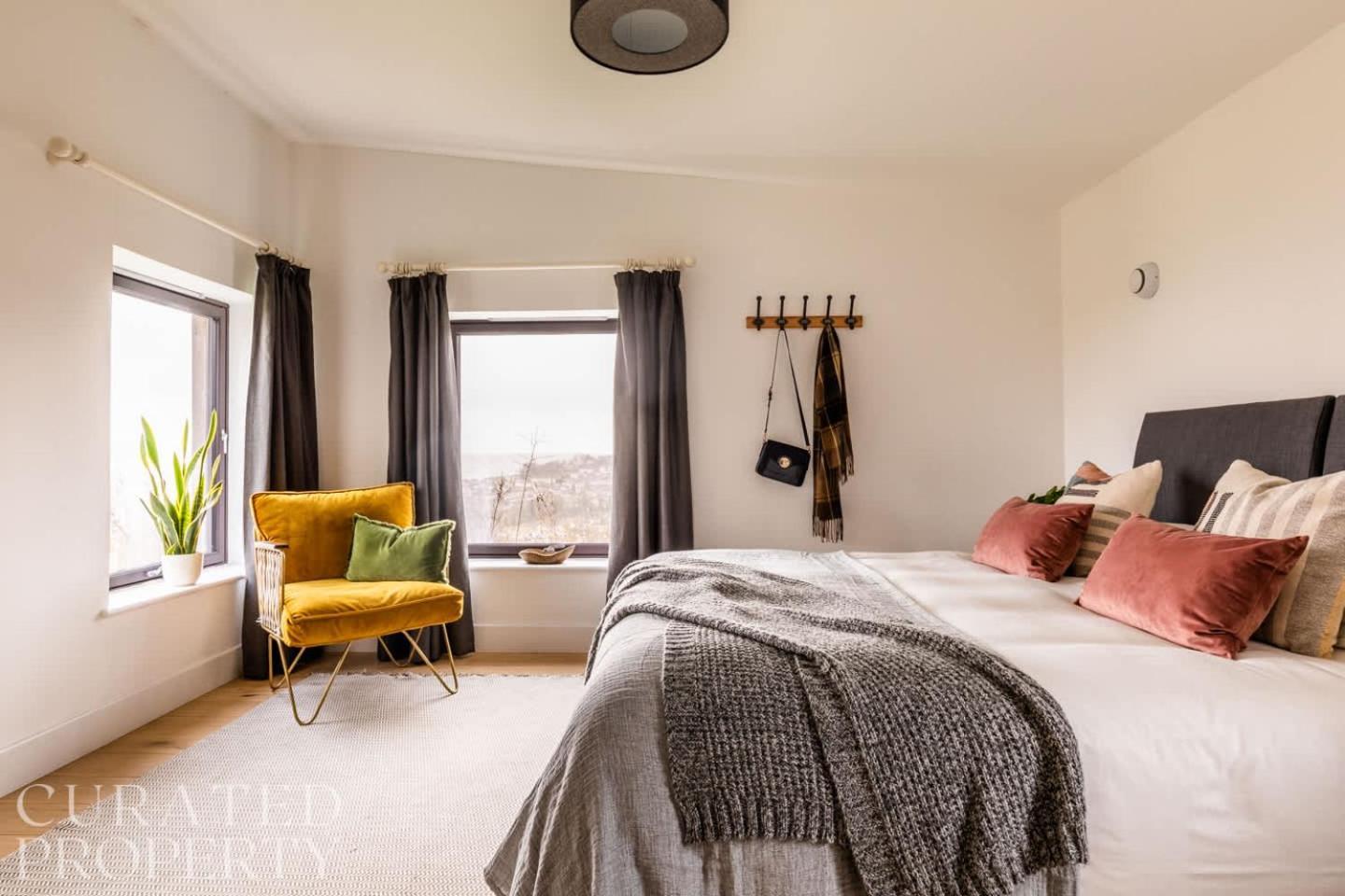 Stunning 5 Bedroom New Build With Amazing Views! Bath Exterior foto